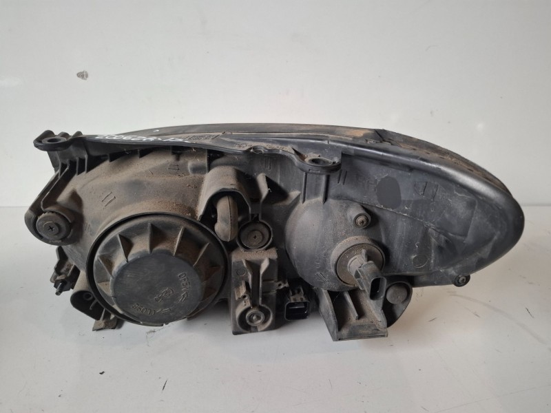Recambio de faro derecho para kia cerato (ld) d4fb referencia OEM IAM   