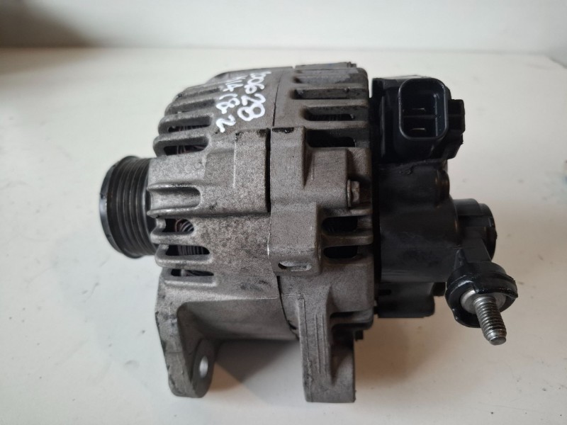 Recambio de alternador para kia cerato (ld) d4fb referencia OEM IAM   