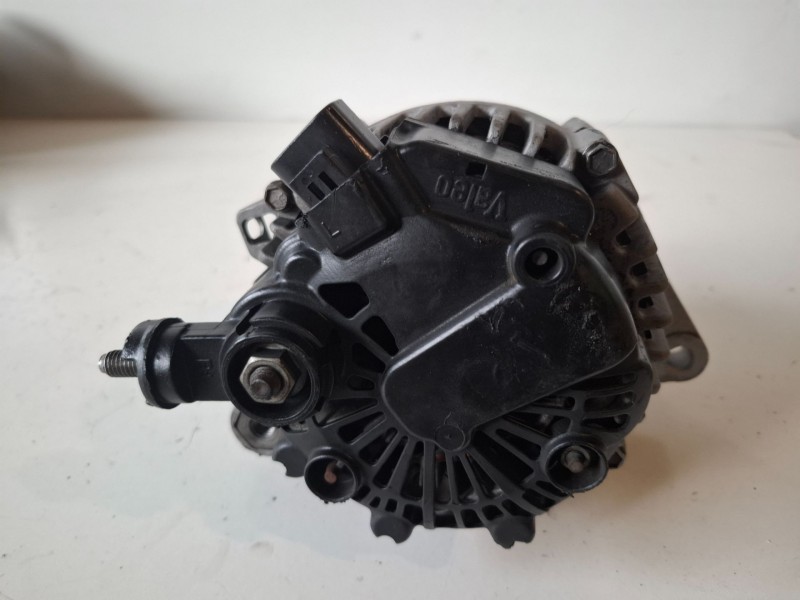 Recambio de alternador para kia cerato (ld) d4fb referencia OEM IAM   