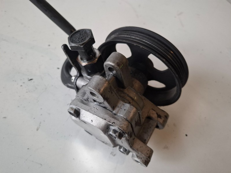 Recambio de bomba direccion para kia cerato (ld) d4fb referencia OEM IAM   