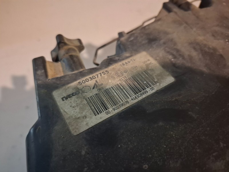 Recambio de faro izquierdo para iveco daily kombi f1ae0481b referencia OEM IAM 500307755  