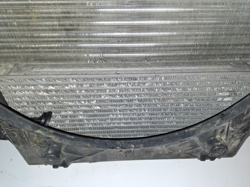Recambio de intercooler para iveco daily kombi f1ae0481b referencia OEM IAM   