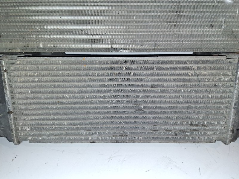 Recambio de intercooler para iveco daily kombi f1ae0481b referencia OEM IAM   