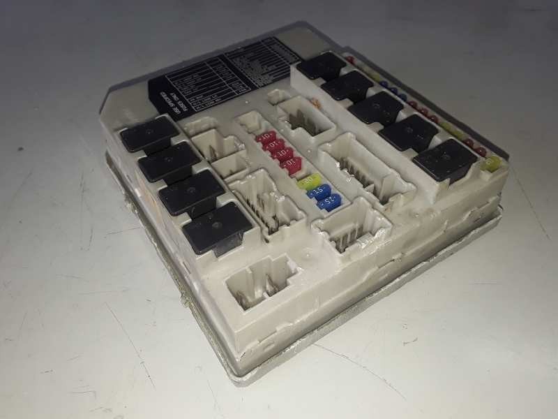 Recambio de caja reles / fusibles para nissan micra (k12e) referencia OEM IAM   