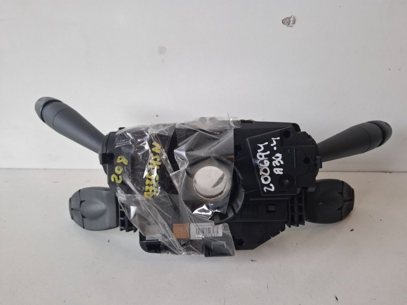 Recambio de mando luces para peugeot 208 8h01 referencia OEM IAM 98030386ZD  
