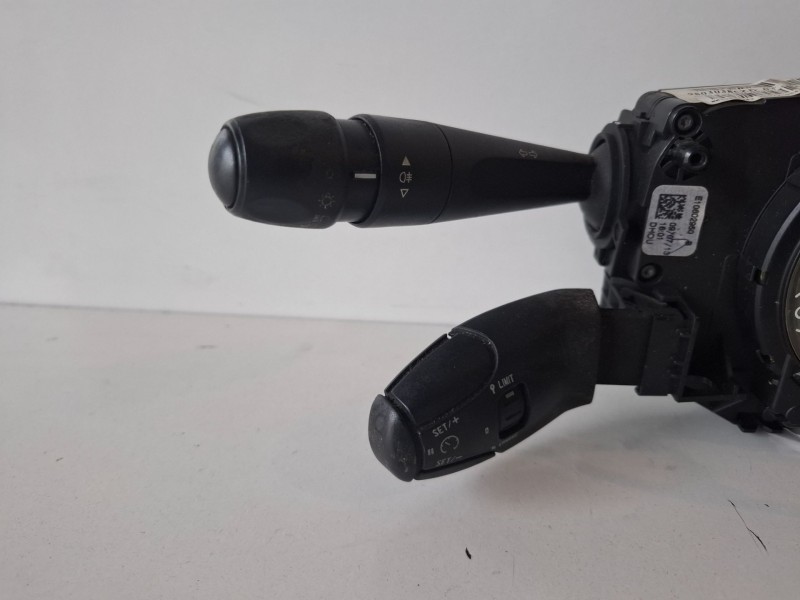 Recambio de mando luces para peugeot 208 8h01 referencia OEM IAM 98030386ZD  