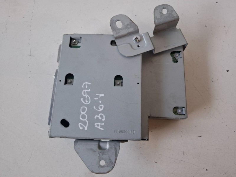 Recambio de amplificador de sonido para mazda cx-3 (dk) pe referencia OEM IAM CRLM24F6JT  
