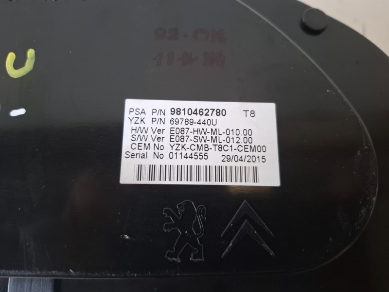 Recambio de cuadro instrumentos para peugeot 5008 ah01 referencia OEM IAM 9810462780  