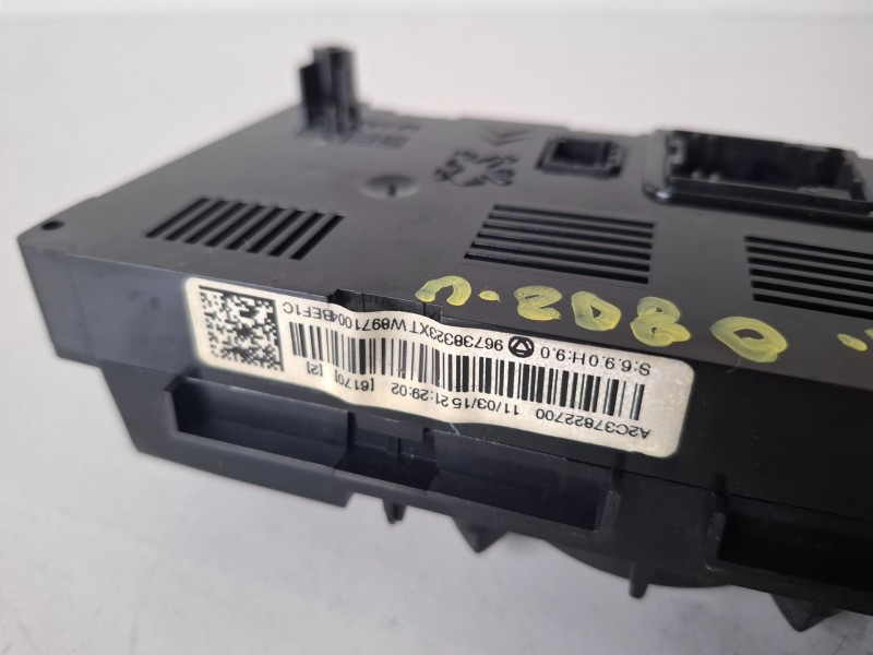 Recambio de mando climatizador para peugeot 5008 ah01 referencia OEM IAM 96738323XTTAR  