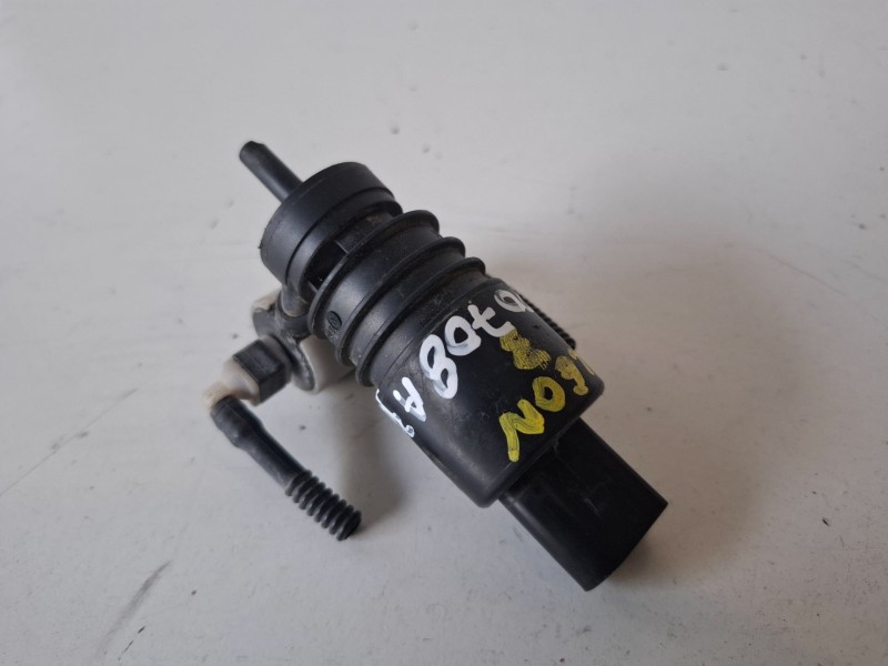 Recambio de bomba limpia para seat leon st 5f8 crl referencia OEM IAM 1K6955651  