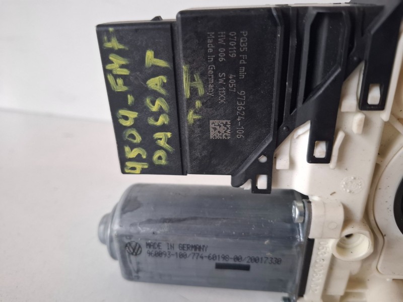 Recambio de motor elevalunas trasero izquierdo para volkswagen passat variant (3c5) bkp referencia OEM IAM 971560113  
