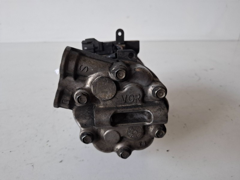 Recambio de compresor aire acondicionado para peugeot bipper 199a9000 referencia OEM IAM 51893889  