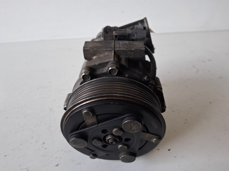 Recambio de compresor aire acondicionado para peugeot bipper 199a9000 referencia OEM IAM 51893889  