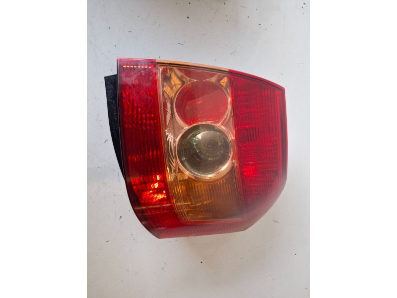 Recambio de piloto trasero izquierdo para toyota corolla (e12) 1cdftv referencia OEM IAM   