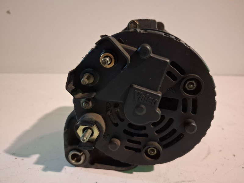 Recambio de alternador para renault clio i fase i / ii (b/c57) d7f730 referencia OEM IAM 7700870822  