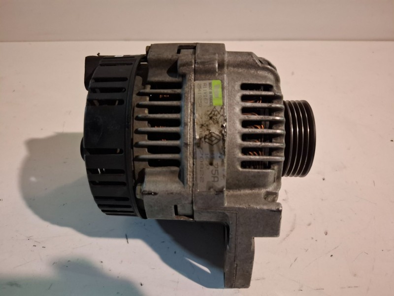 Recambio de alternador para renault clio i fase i / ii (b/c57) d7f730 referencia OEM IAM 7700870822  