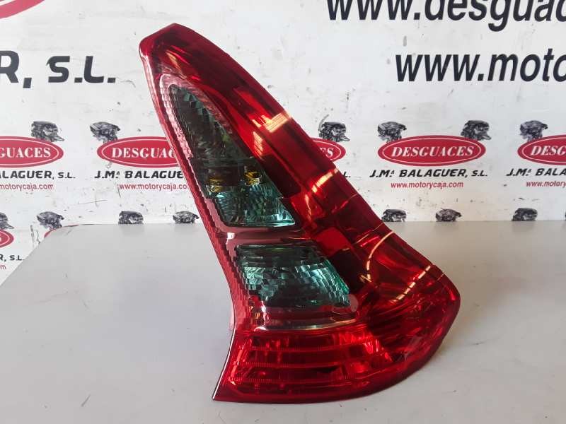 Recambio de piloto trasero derecho para citroen c4 berlina 9hy (dv6ted4) referencia OEM IAM 9646801677  