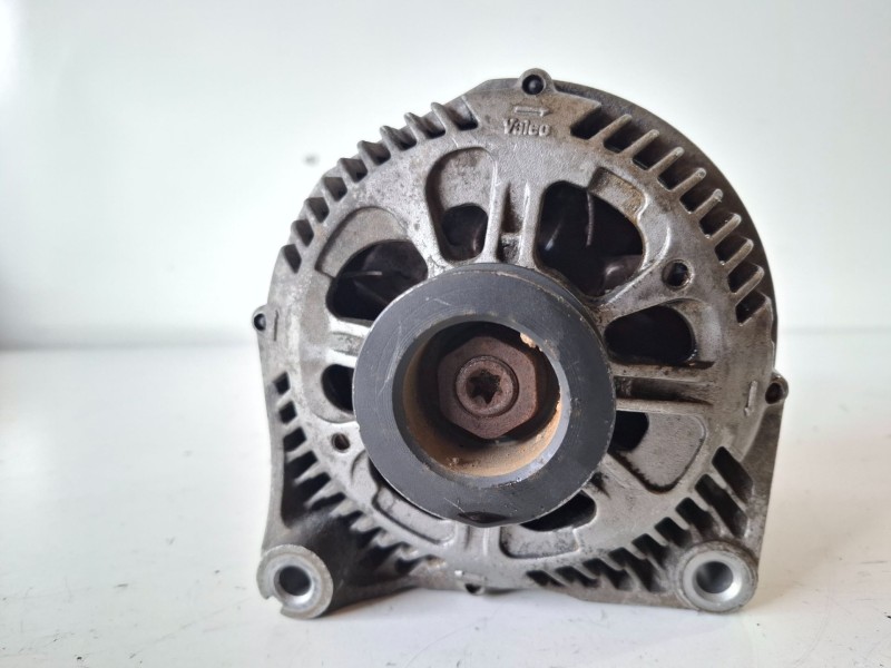 Recambio de alternador para land rover freelander (ln) 204d3 referencia OEM IAM 0986045251  