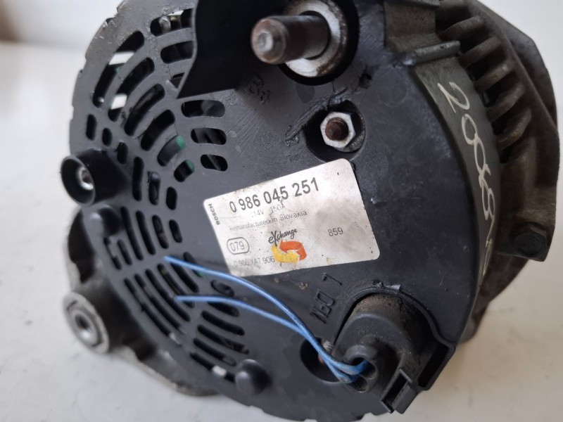 Recambio de alternador para land rover freelander (ln) 204d3 referencia OEM IAM 0986045251  