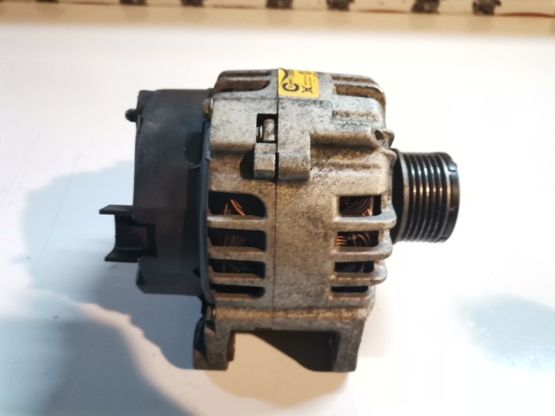 Recambio de alternador para nissan kubistar (x76) k9k702 referencia OEM IAM T542470A  