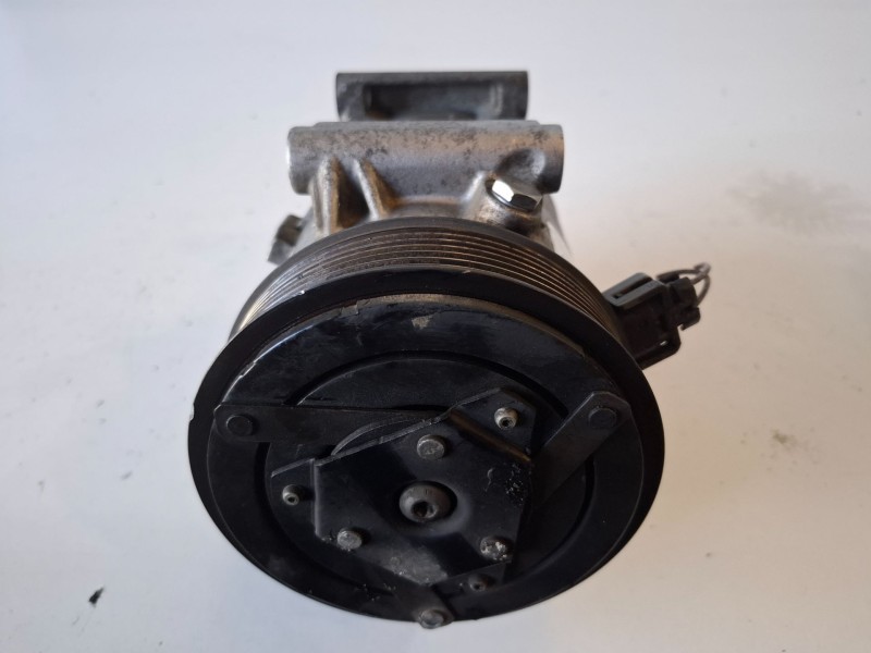Recambio de compresor aire acondicionado para renault megane ii grandtour f9q804 referencia OEM IAM 8200940233  
