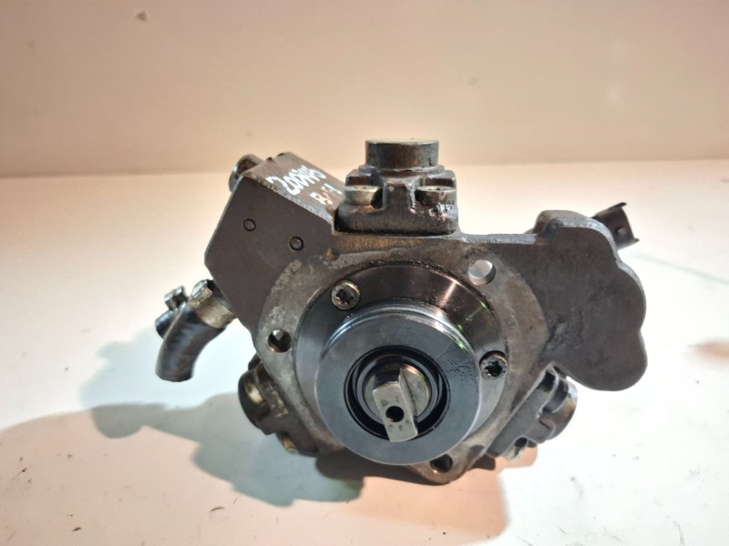 Recambio de bomba inyeccion para opel combo (corsa c) z13dtj referencia OEM IAM   