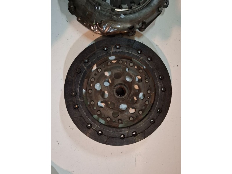 Recambio de kit embrague para opel corsa d z13dtj referencia OEM IAM   