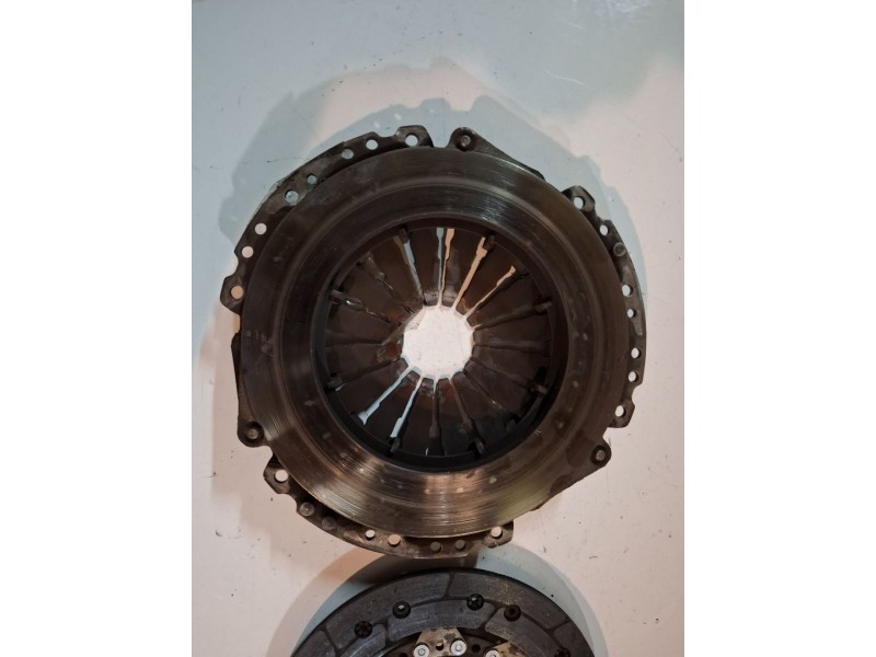 Recambio de kit embrague para opel corsa d z13dtj referencia OEM IAM   