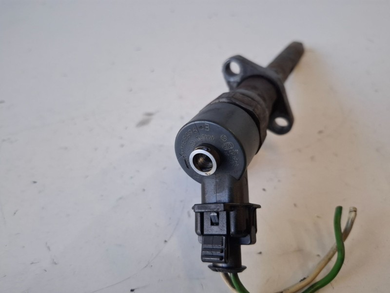 Recambio de inyector para lancia phedra (180) 4hw referencia OEM IAM 0445110036  