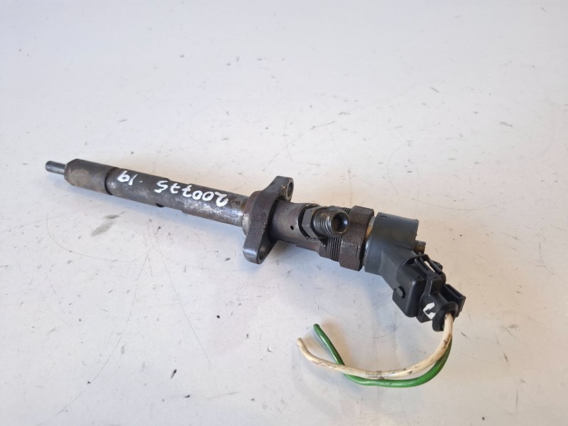 Recambio de inyector para lancia phedra (180) 4hw referencia OEM IAM 0445110036  