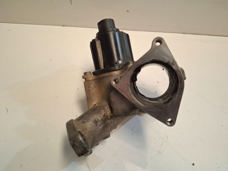 Recambio de valvula egr para volkswagen caddy (2k)(02.2004) bsu referencia OEM IAM 03G129637A  
