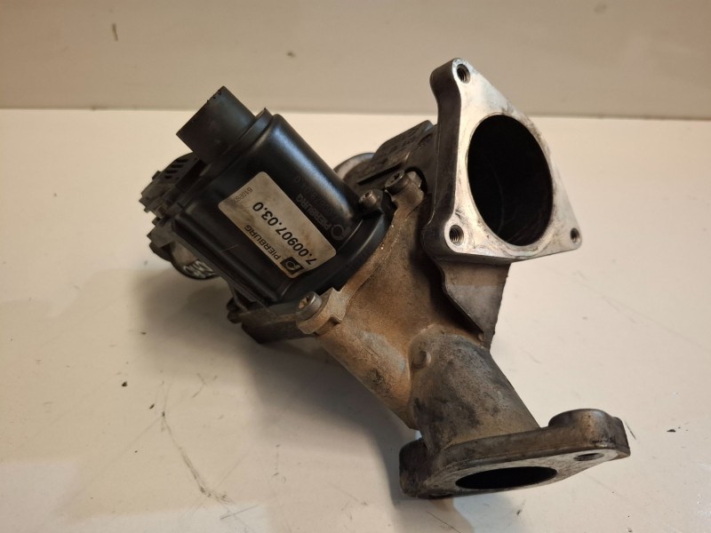 Recambio de valvula egr para volkswagen caddy (2k)(02.2004) bsu referencia OEM IAM 03G129637A  
