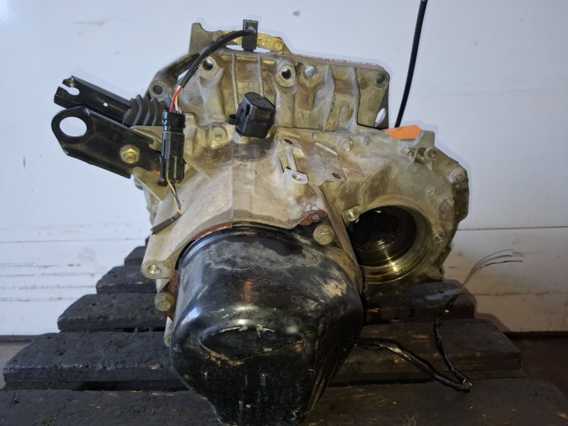Recambio de caja cambios para volvo serie 440 b16f referencia OEM IAM M55373M  