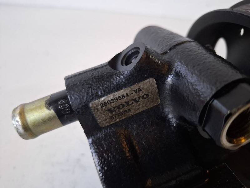 Recambio de bomba direccion para volvo serie 440 b16f referencia OEM IAM 26039584VA  