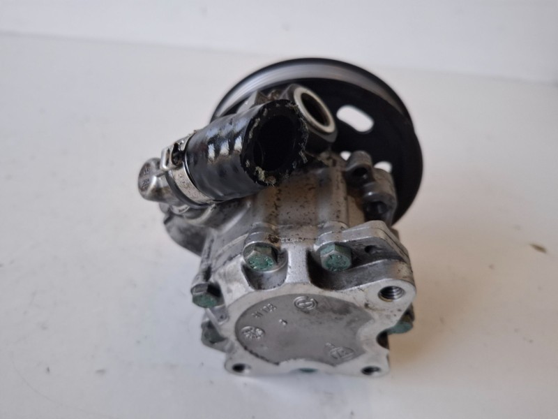 Recambio de bomba direccion para volkswagen passat variant (3b5) afn referencia OEM IAM 7690955102  