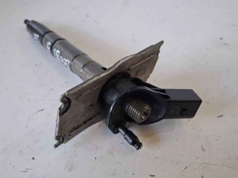 Recambio de inyector para audi a5 sportback (8t) ccwa referencia OEM IAM 0445115058  