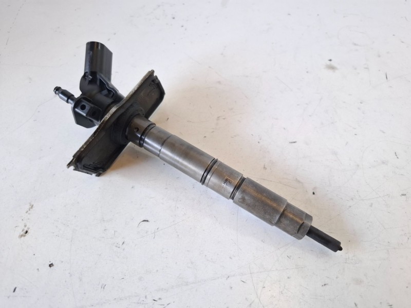 Recambio de inyector para audi a5 sportback (8t) ccwa referencia OEM IAM 0445115058  