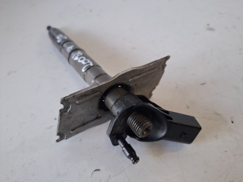 Recambio de inyector para audi a5 sportback (8t) ccwa referencia OEM IAM 0445115058  