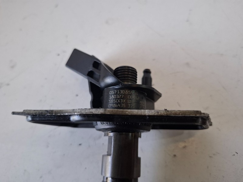 Recambio de inyector para audi a5 sportback (8t) ccwa referencia OEM IAM 0986435375  