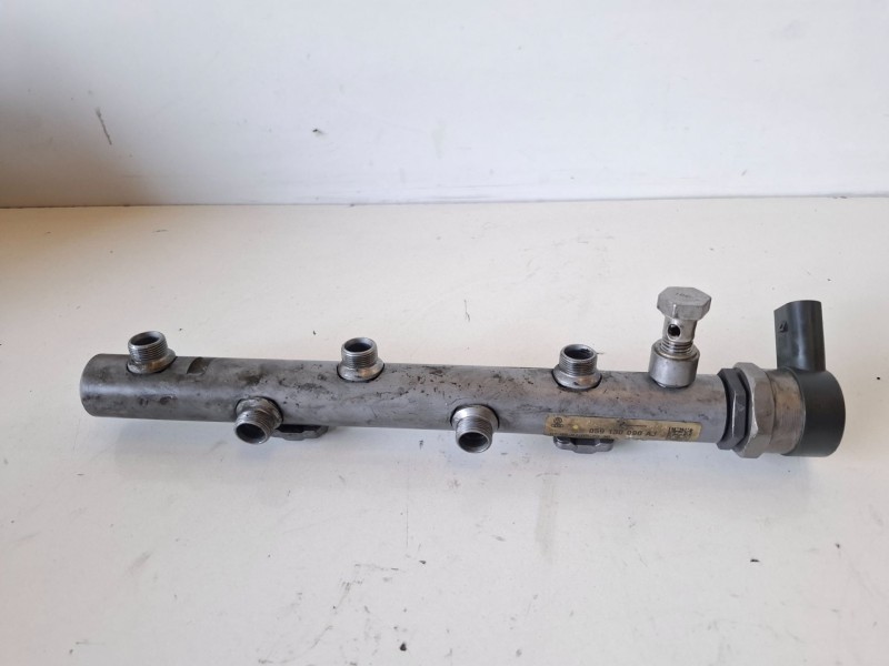 Recambio de rampa inyectora para audi a5 sportback (8t) ccwa referencia OEM IAM 059130090AJ  