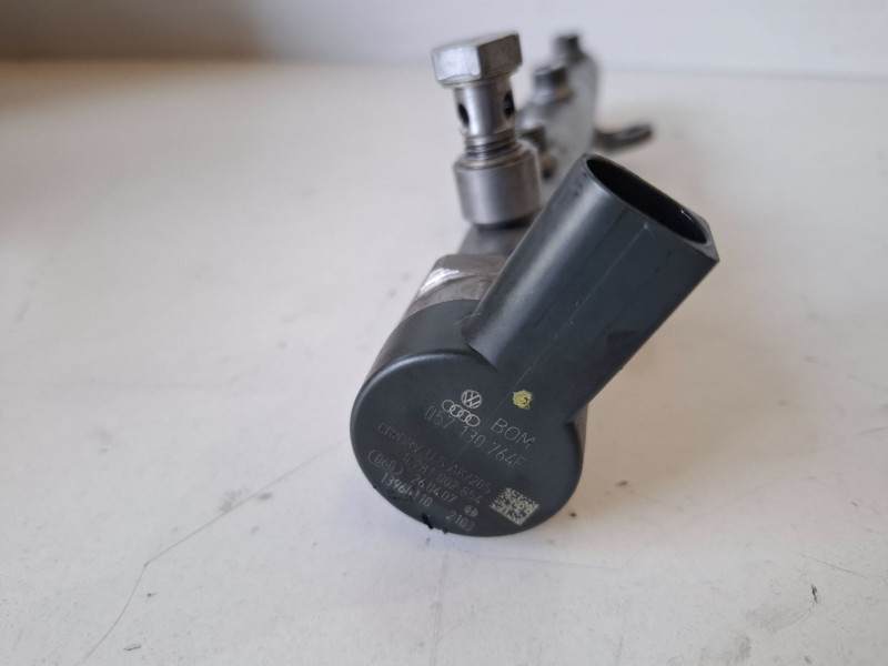 Recambio de rampa inyectora para audi a5 sportback (8t) ccwa referencia OEM IAM 059130090AJ  