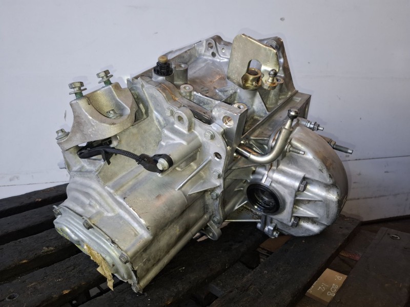 Recambio de caja cambios para peugeot 208 (p2) hne referencia OEM IAM 20V256  