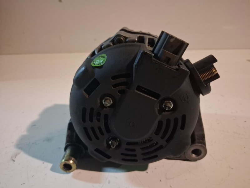 Recambio de alternador para volvo s40 berlina d4204t referencia OEM IAM   