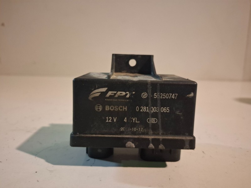 Recambio de caja precalentamiento para fiat ii doblò (263) cargo 330a1000 referencia OEM IAM 55250747  