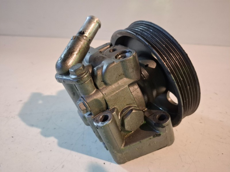 Recambio de bomba direccion para land rover freelander (lr2) 224dt referencia OEM IAM 24071804705  