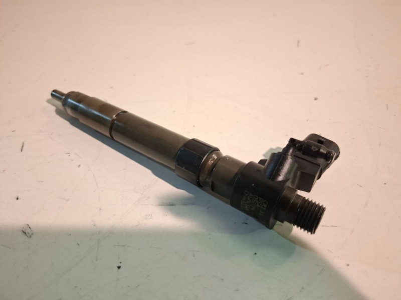 Recambio de inyector para land rover freelander (lr2) 224dt referencia OEM IAM 0445116043  