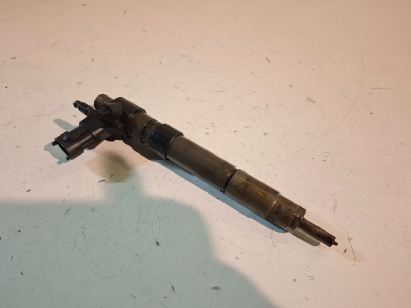 Recambio de inyector para land rover freelander (lr2) 224dt referencia OEM IAM 0445116043  