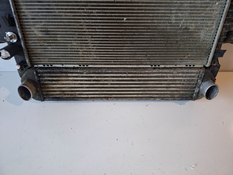 Recambio de intercooler para land rover discovery 276dt referencia OEM IAM PML500010  