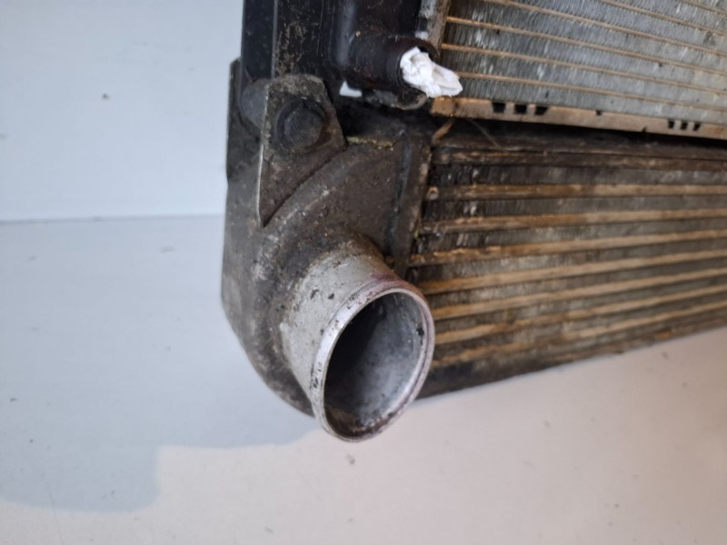 Recambio de intercooler para land rover discovery 276dt referencia OEM IAM PML500010  