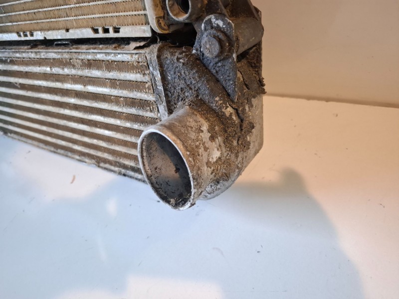 Recambio de intercooler para land rover discovery 276dt referencia OEM IAM PML500010  
